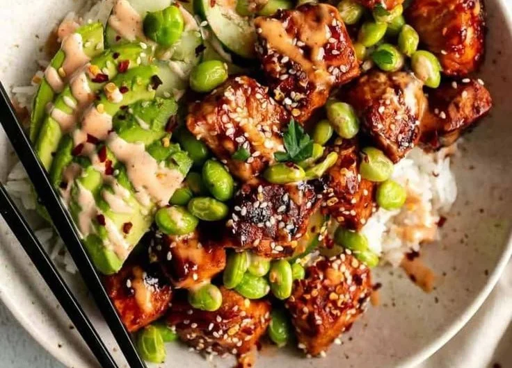 Honey Sriracha Salmon Bowls