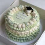 Delicious graduation cake designs for celebrating academic achievements